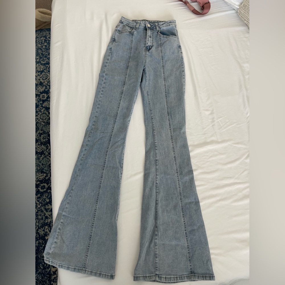 SHEIN flare jeans. Size XS. Super flattering!